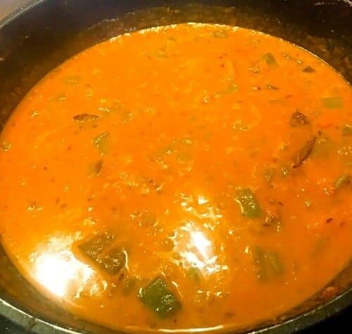 bring-pumpkin-curry-to-boil
